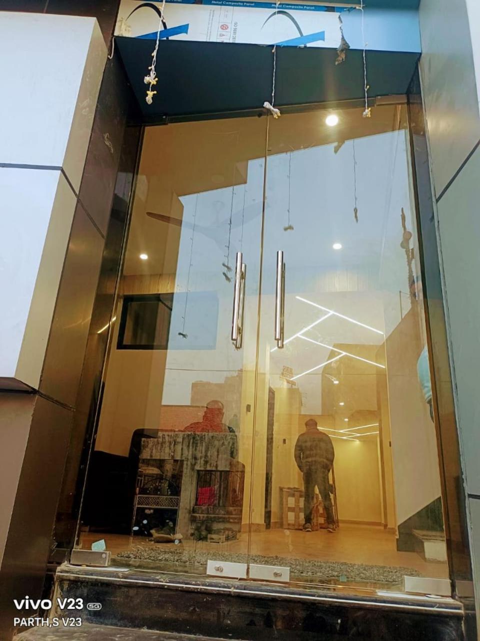Hotel Abhinandan Ayodhya Exterior photo